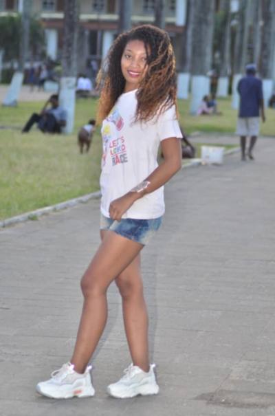 Brina 21 years Toamasina  Madagascar