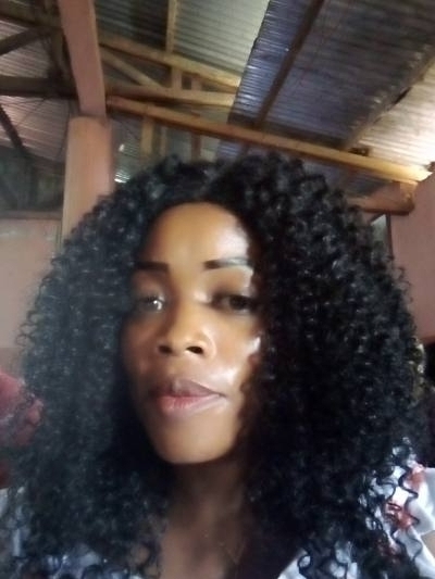 Bernadette 31 ans Yaoundé 6 Cameroun