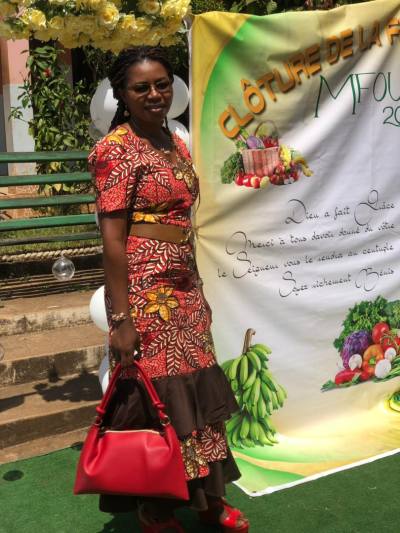 Justine 32 Jahre Yaoundé 1  Kamerun