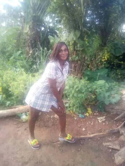 Claudia 33 ans Centre Cameroun