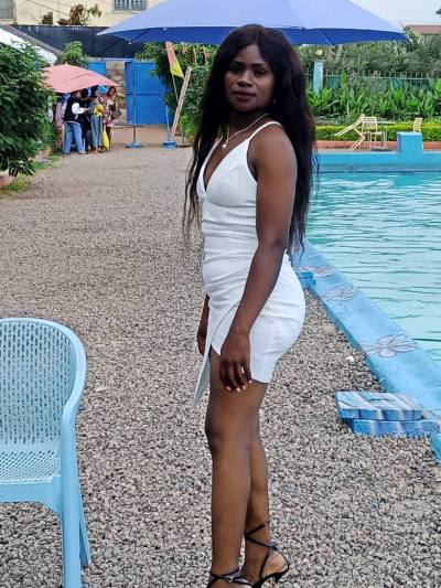 Rosalie 27 ans Yaounde6eme Cameroun