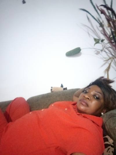 Justine 39 ans Centre Cameroun