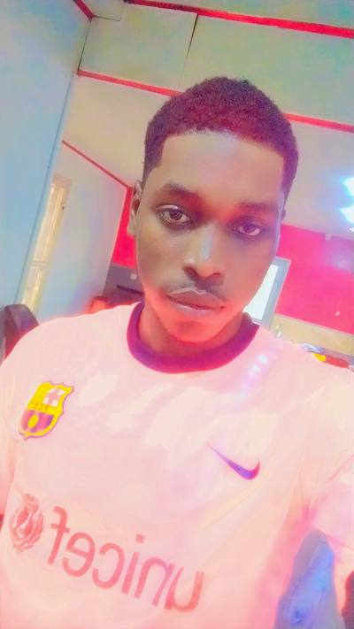 Eric 21 ans Yaoundé 4 Belgique