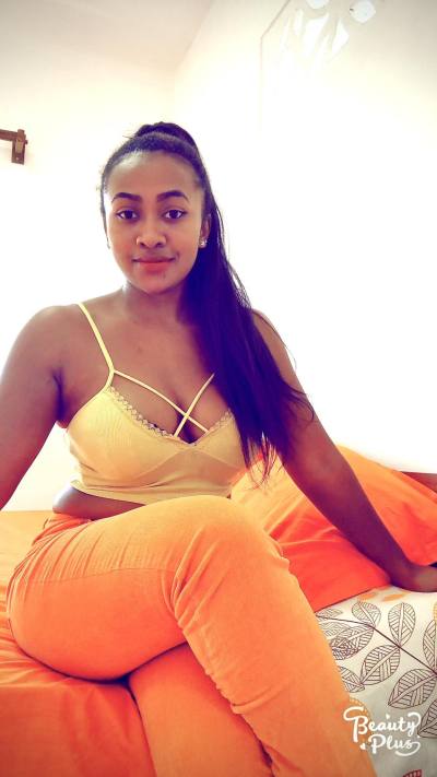 Sylvie 32 ans Toamasina Madagascar