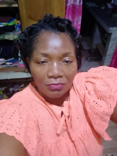 Valerie 42 ans Yaoundé  Cameroun