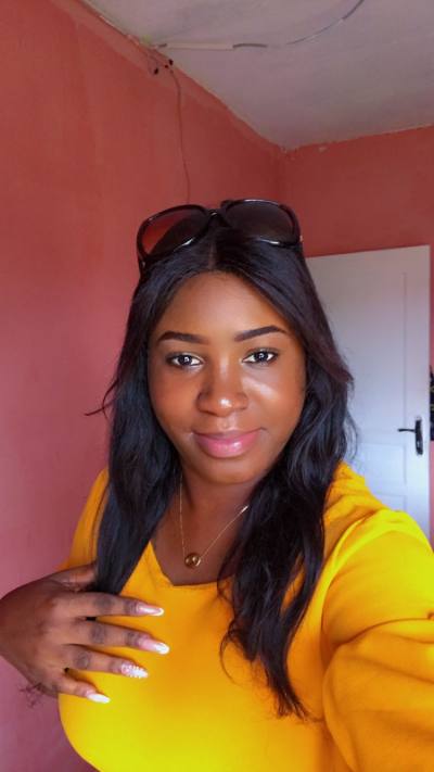 Mona 28 ans Libreville  Gabon