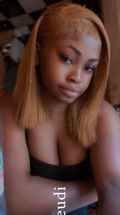 Liony 28 ans Yaoundé  Cameroun