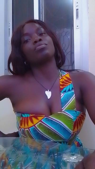 Agathe 29 ans Yaoundé  Cameroun