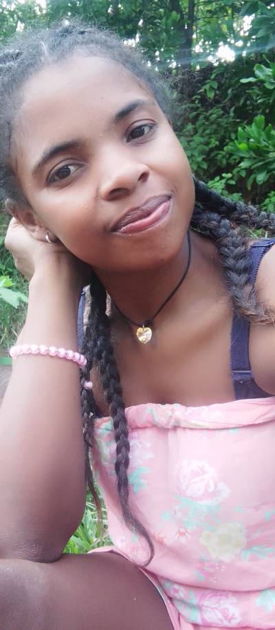 Laurette 31 ans  Madagascar