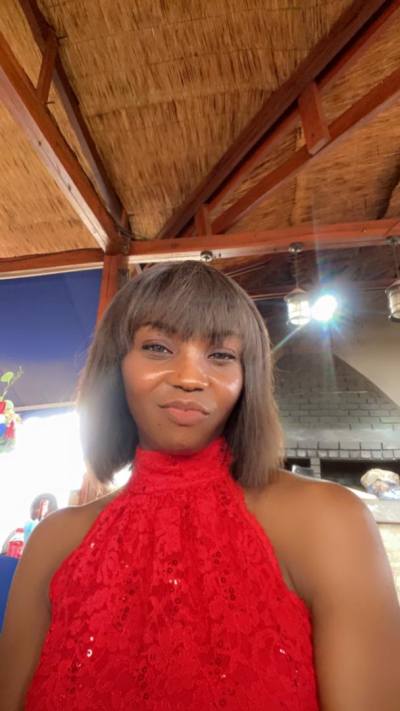 Andrée 34 ans Yaoundé  Cameroun