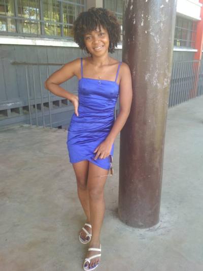 Lalie 28 ans Toamasina  Madagascar