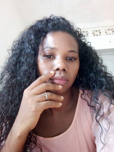 Grinette 26 ans Manakara  Madagascar