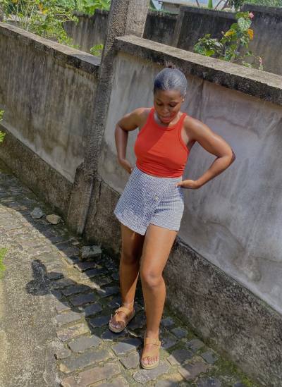 Lorrianne 25 ans Douala  Cameroun