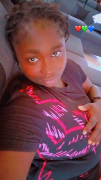 Henriette 32 Jahre Mbour  Senegal