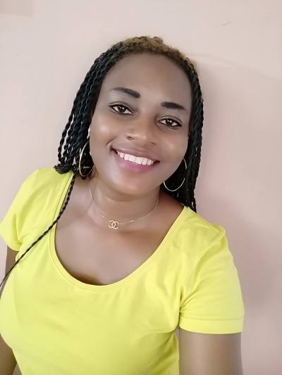 Dorine 31 ans Douala  Cameroun