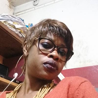 Emmanuelle 32 ans Nkolafamba Cameroun