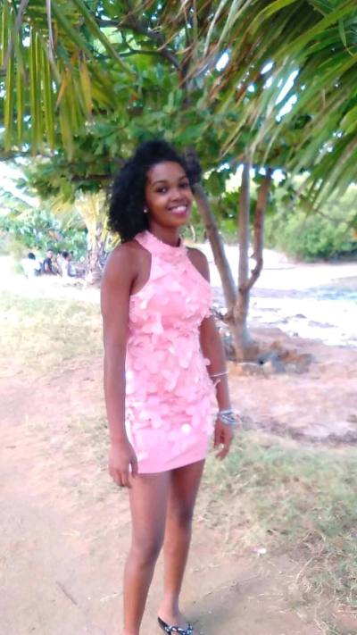 Ornie 26 ans Antalaha Madagascar