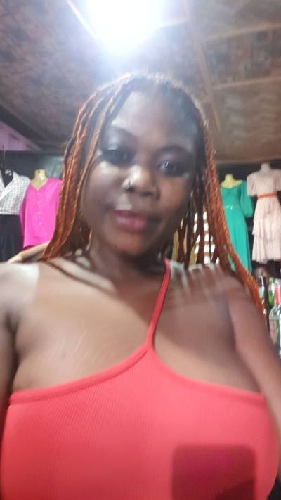 Viviane 37 Jahre Douala  Kamerun