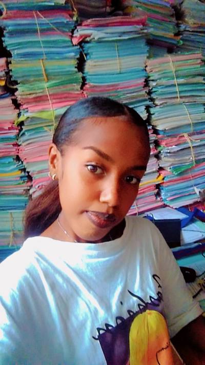 Lucia 21 ans Fort Dauphin  Madagascar