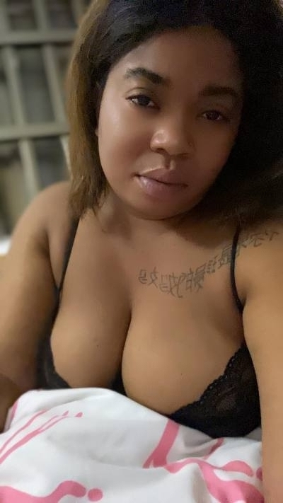 Maeva 29 ans Akanda Gabon