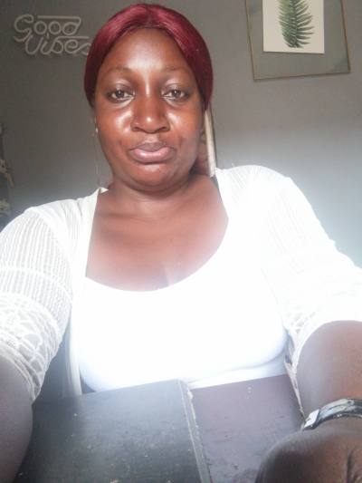 Bernadette 31 ans Yaoundé Centre  Cameroun