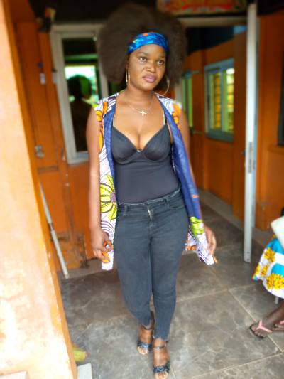 Laura 28 ans Man  Côte d'Ivoire