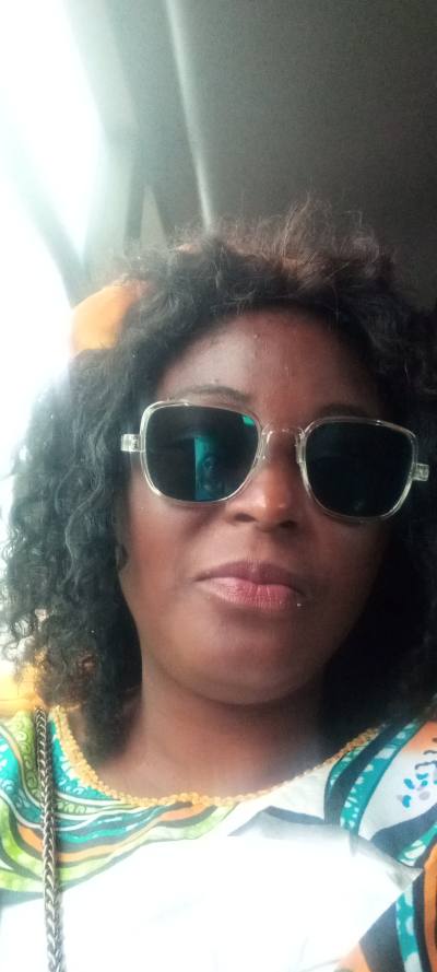 Josiane 38 ans Douala  Cameroun