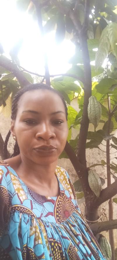 Angy 41 ans Yaoundé  Cameroun