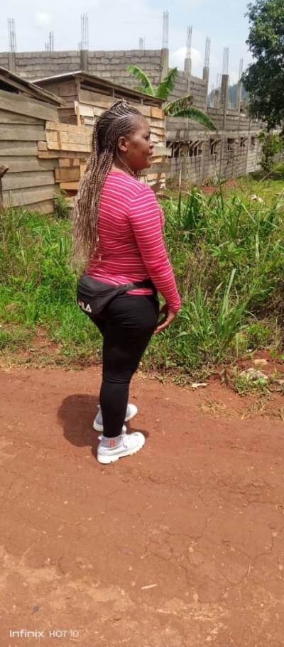 Marquise 32 ans Yaoundév Cameroun