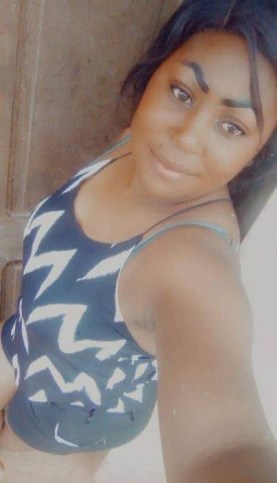 Adrienne 29 ans Douala  Cameroun