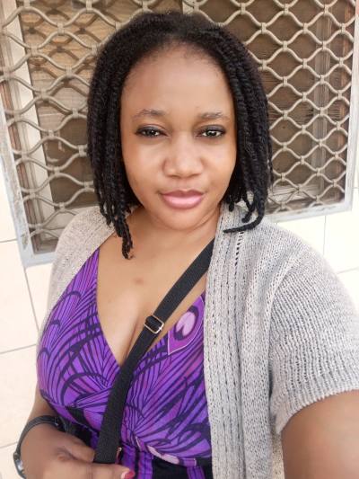 Caroline 31 ans Douala Cameroun