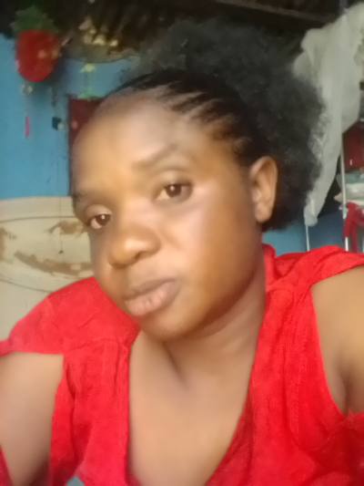 Valentine 33 ans Yaoundé  Cameroun