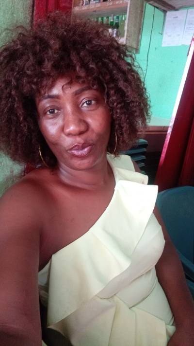 Augustine 38 ans Edea Cameroun