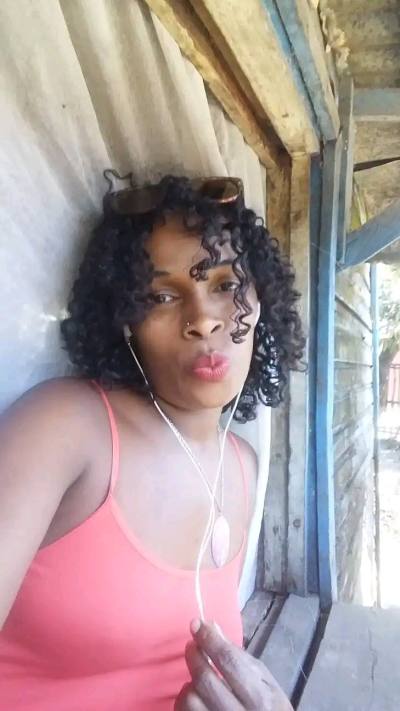 Vero 34 ans Toamasina  Madagascar