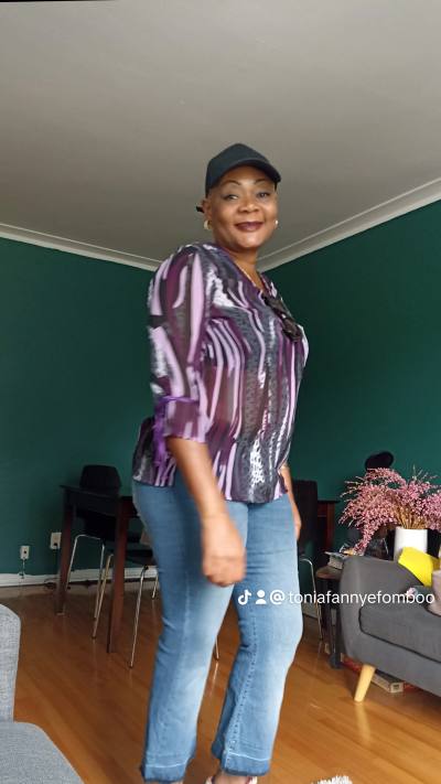 Antoinette 56 ans Poissy France