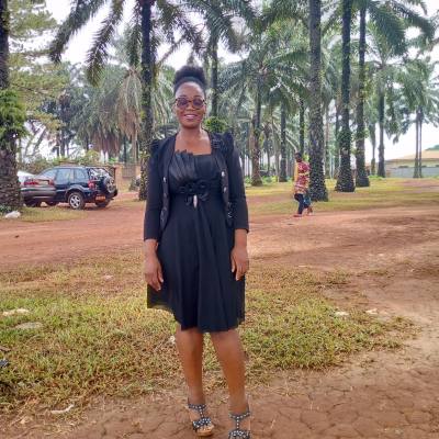 Lucie 42 ans Yaoundé Iv Cameroun