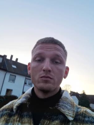 Marvin 27 ans Recklinghausen  Allemagne