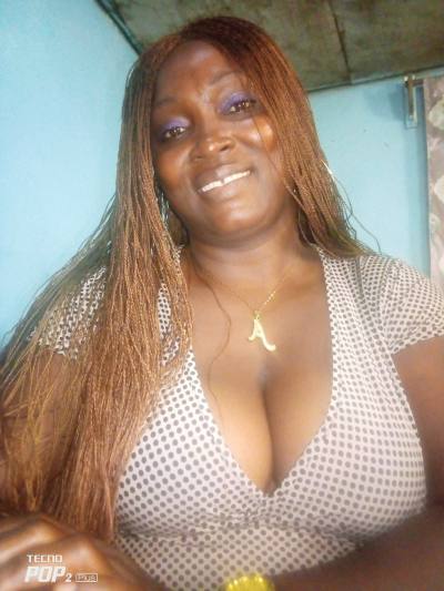Agnes 44 Jahre Yaounde 7eme Kamerun