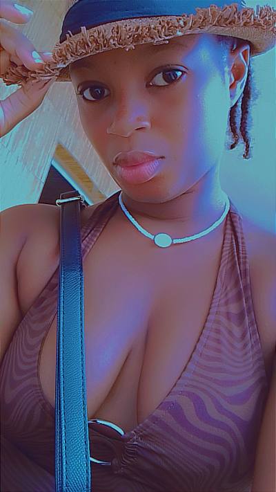 Rose 20 ans Lomé  Togo