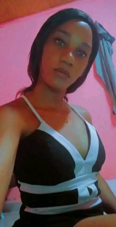 Rose 28 ans Libreville  Gabon