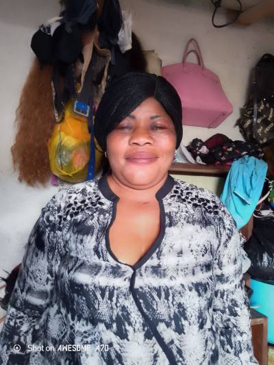 Michelle 57 ans Bethi Cameroun