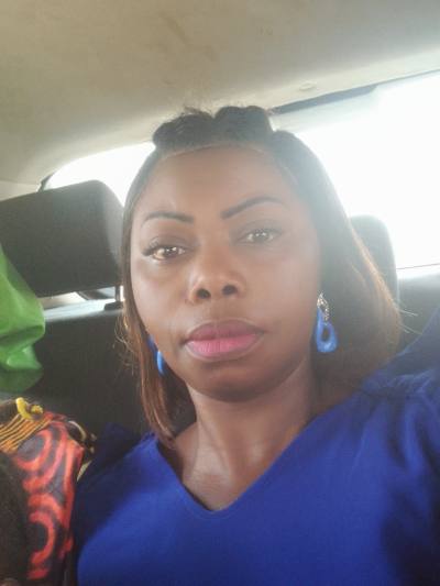 Sabine 34 ans Yaoundé  Cameroun