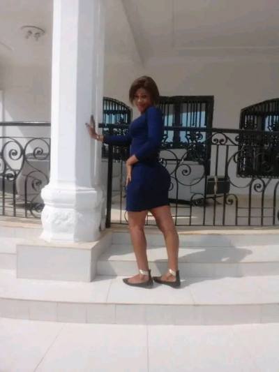 Anne 38 Jahre Centre  Kamerun