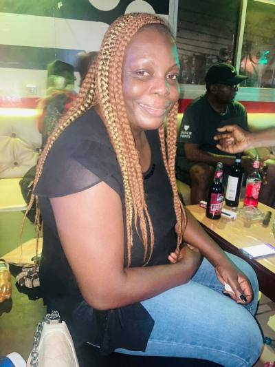 Nicole 46 Jahre Mfoundi  Cameroun