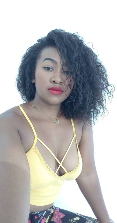 Sylvie 32 ans Toamasina Madagascar