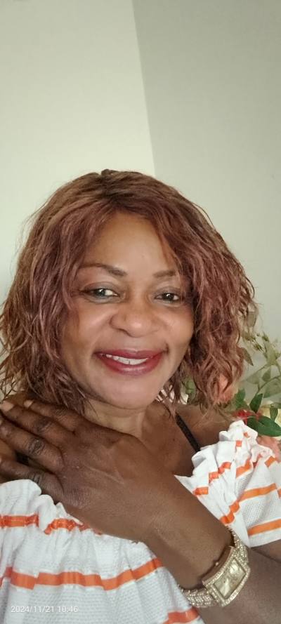 Eva 53 ans Yaoundé  Cameroun