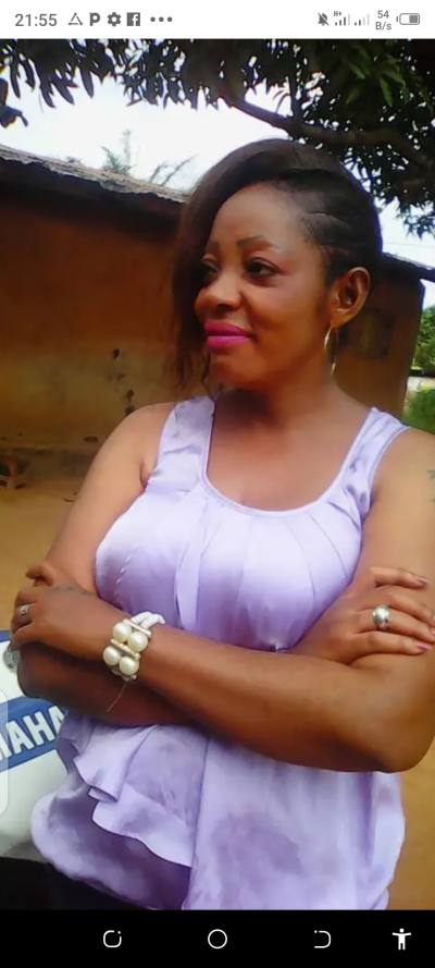 Titi 52 ans Bertoua Cameroun