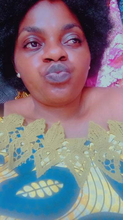 Corine  44 ans Province  Gabon