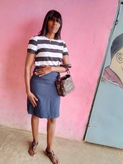 Philomene 40 ans Yaoundé  Cameroun