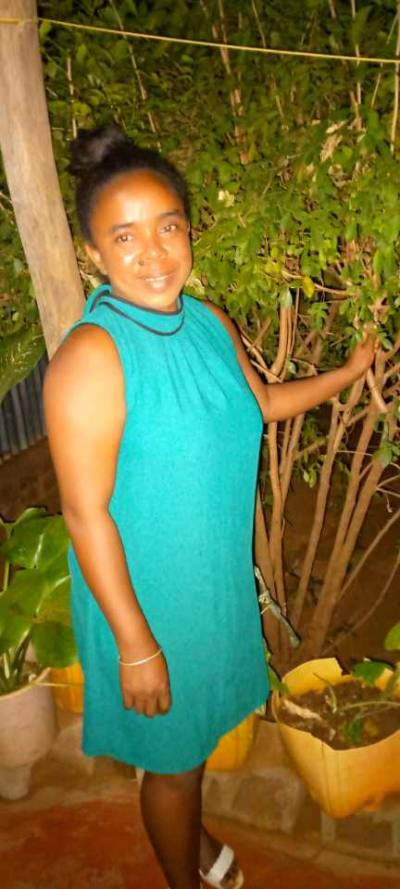 Elodie 41 ans Antsiranana Madagascar